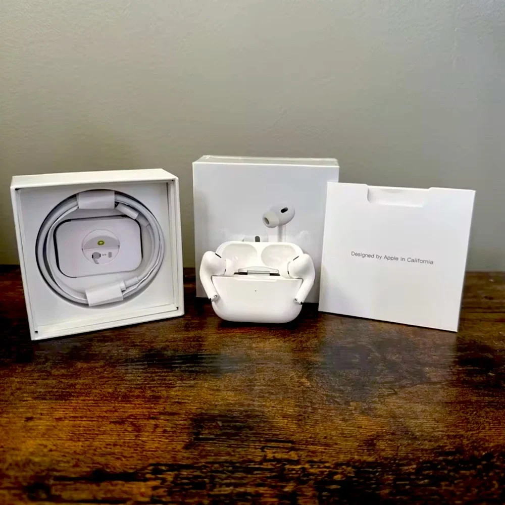 Apple AirPods with Charging Case